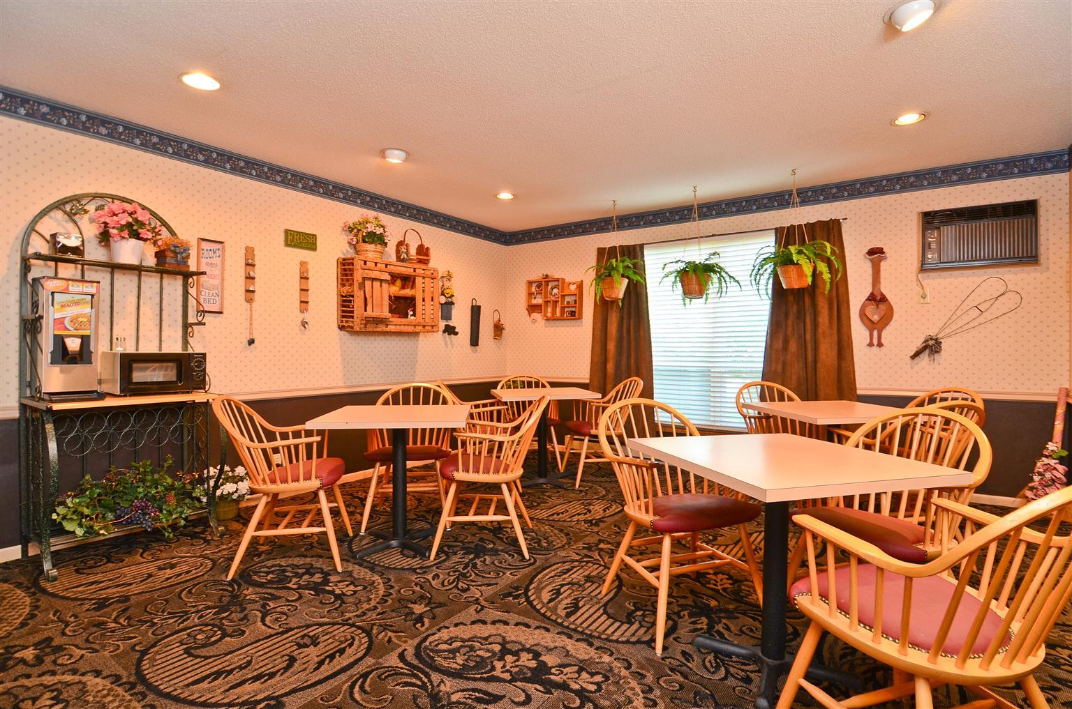 Hotel Super 8 By Wyndham Williams Ristorante foto