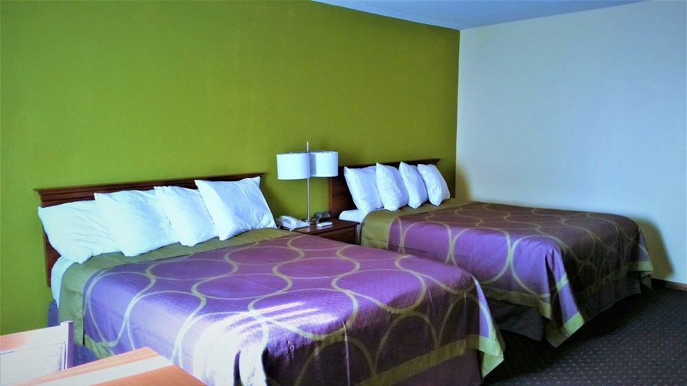 Hotel Super 8 By Wyndham Williams Esterno foto