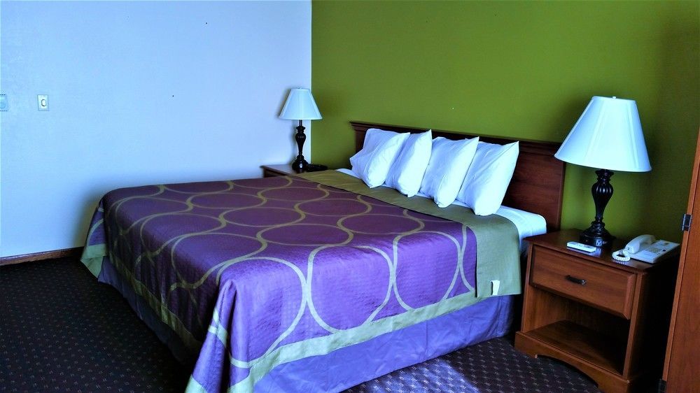 Hotel Super 8 By Wyndham Williams Esterno foto