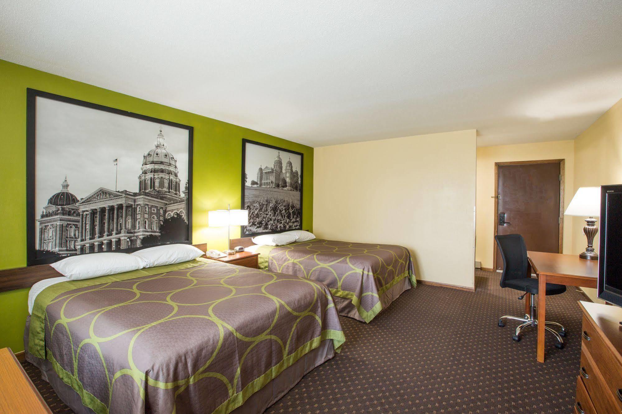 Hotel Super 8 By Wyndham Williams Esterno foto