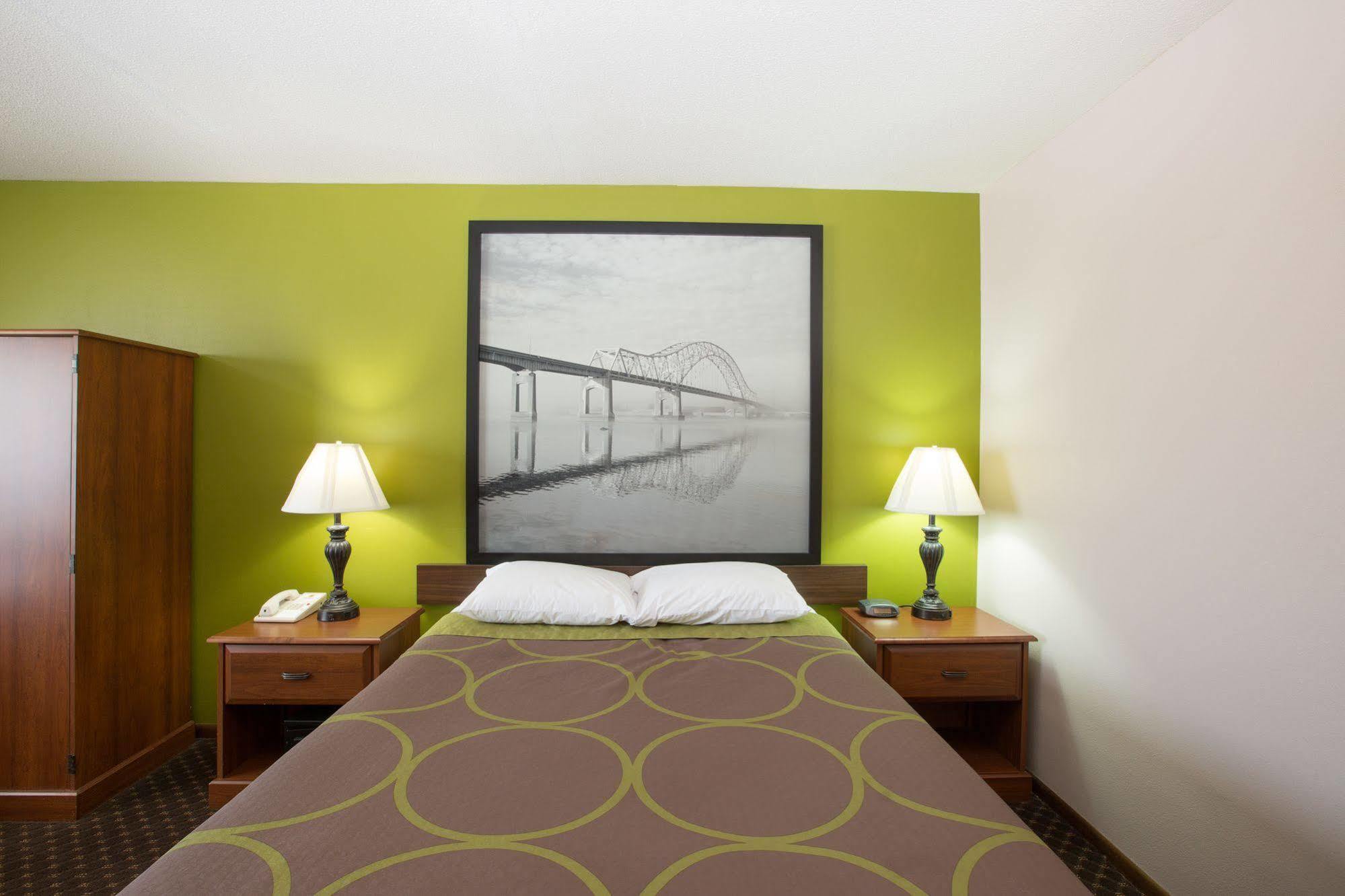 Hotel Super 8 By Wyndham Williams Esterno foto